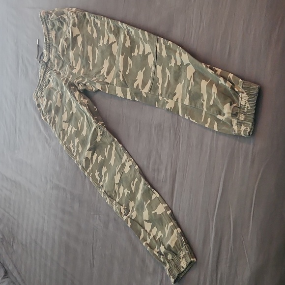 Mens Rumors camo print pants, size Medium - Picture 1 of 7